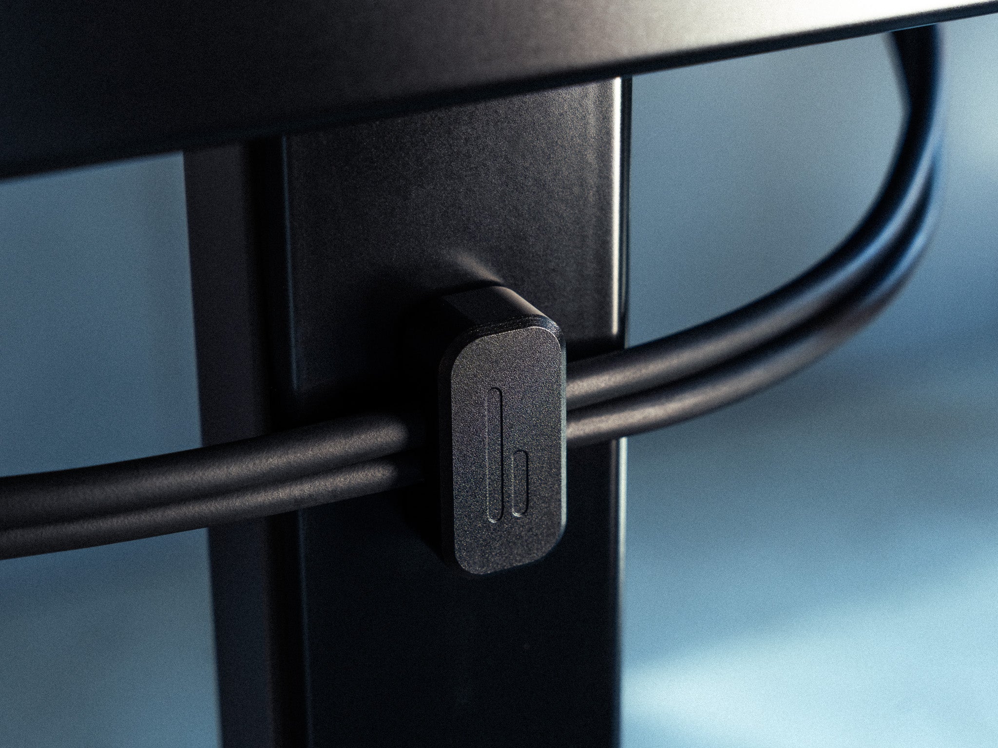 BALOLO, Kabelmagnet, Cable Organizer, Kabelmagneten, Kabelmanagement, organisierte Kabel, Kabelmanagement Schreibtisch, Desk Cable Management @expand