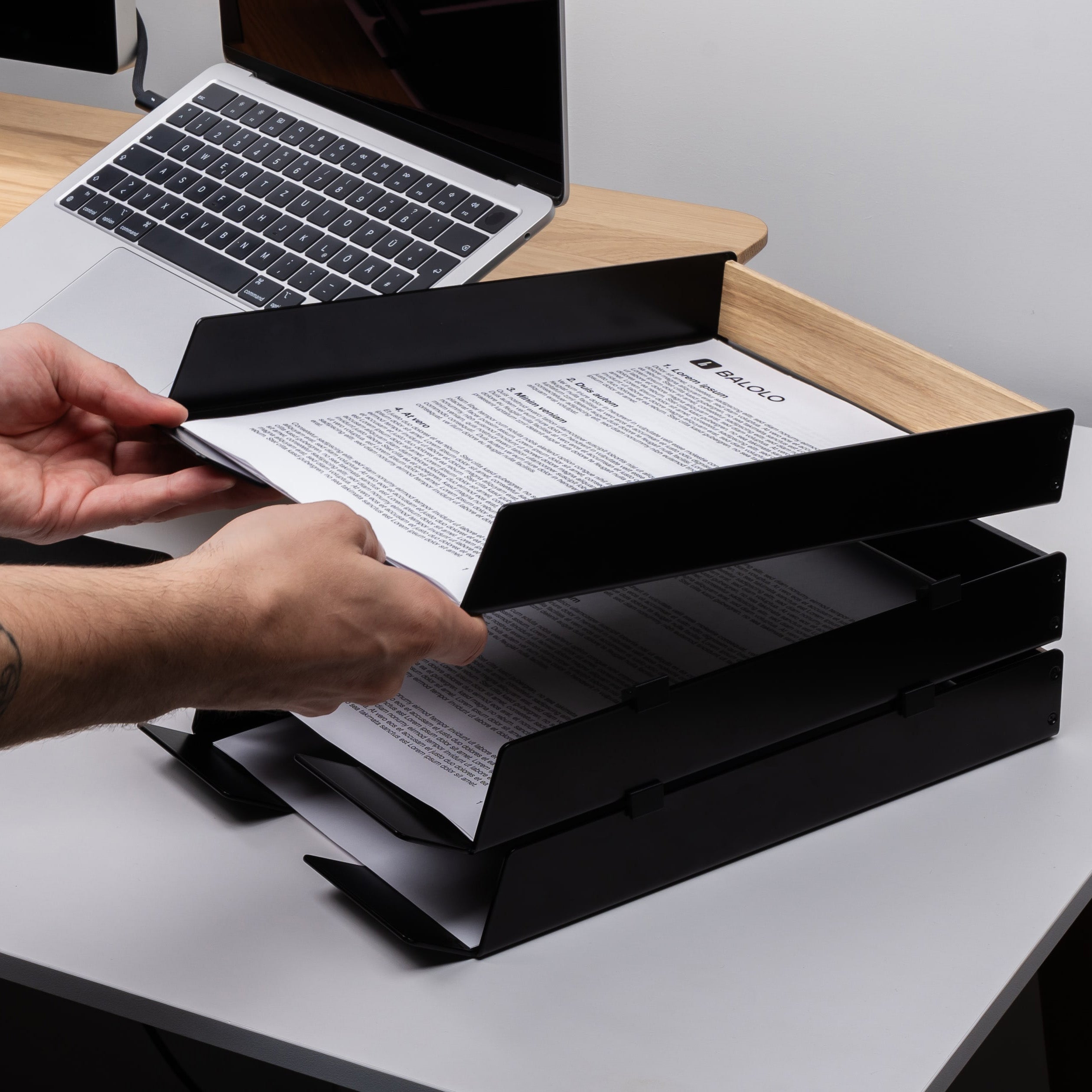 Flexibly stackable.