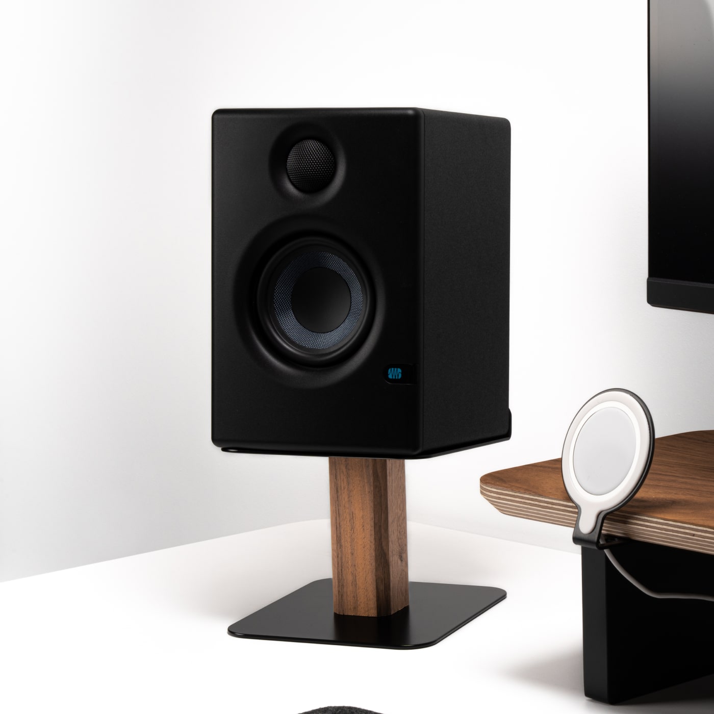 BALOLO, Lautsprecherständer, Lautsprecherfüße, Lautsprecherhalter, Lautsprecherhalterung, Lautsprechererhöhung, Lautsprecher, Musikbox, Schreibtischzubehör, Audio Zubehör, Organisierter Arbeitsplatz, Organisierter Schreibtisch, Monitorständer, Monitorerhöhung, ergonomisches Arbeiten, home office, Büro
