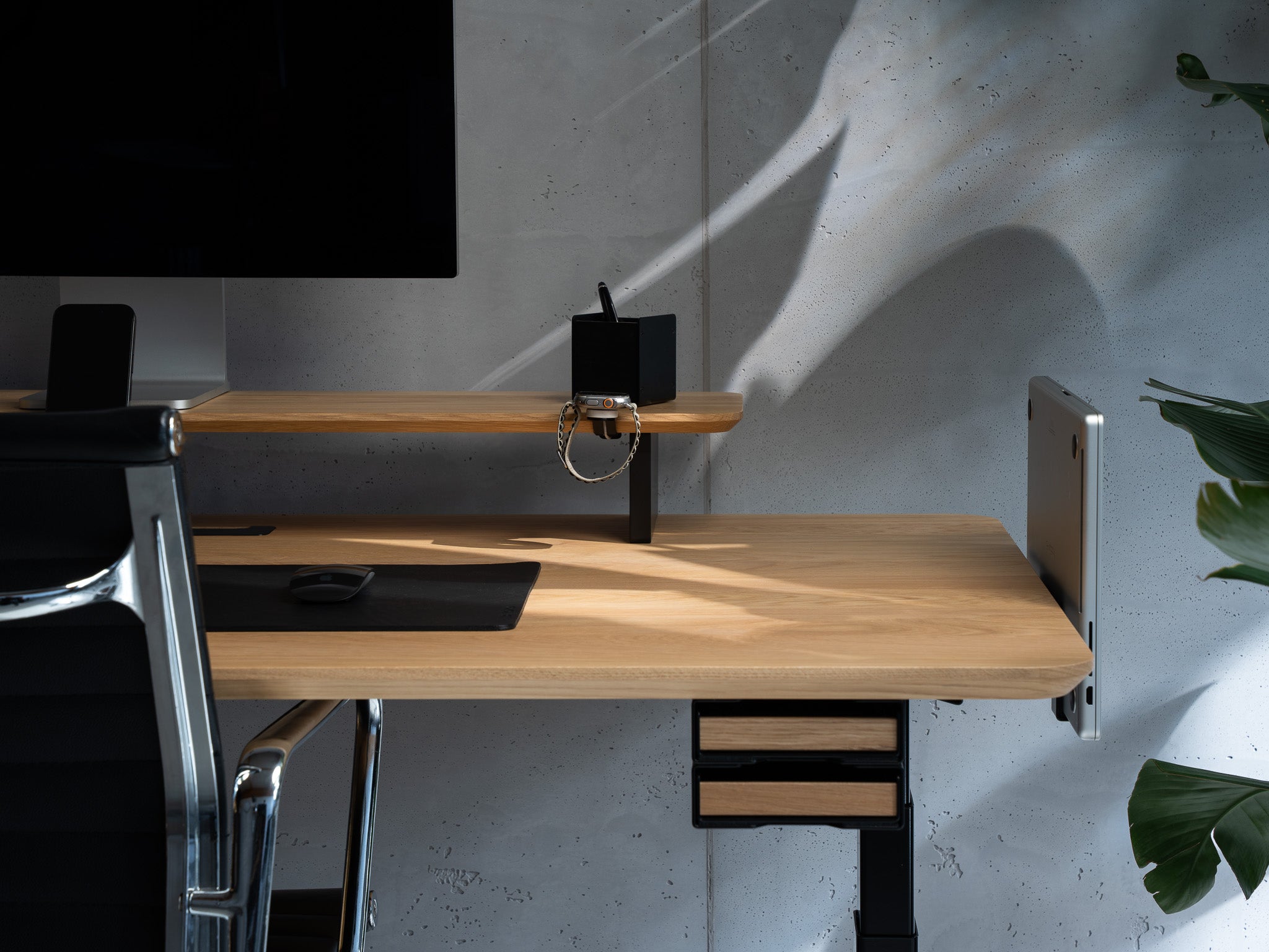 BALOLO, Desk Cockpit, Standing Desk, Stehschreibtisch, Schreibtisch, Organisierter Arbeitsplatz, Höhenverstellbarer Schreibtisch, height-Adjustable Desk, Sit and standing desk, Modularer Schreibtisch, Kabelmanagement, Cable Management #Material_Eiche