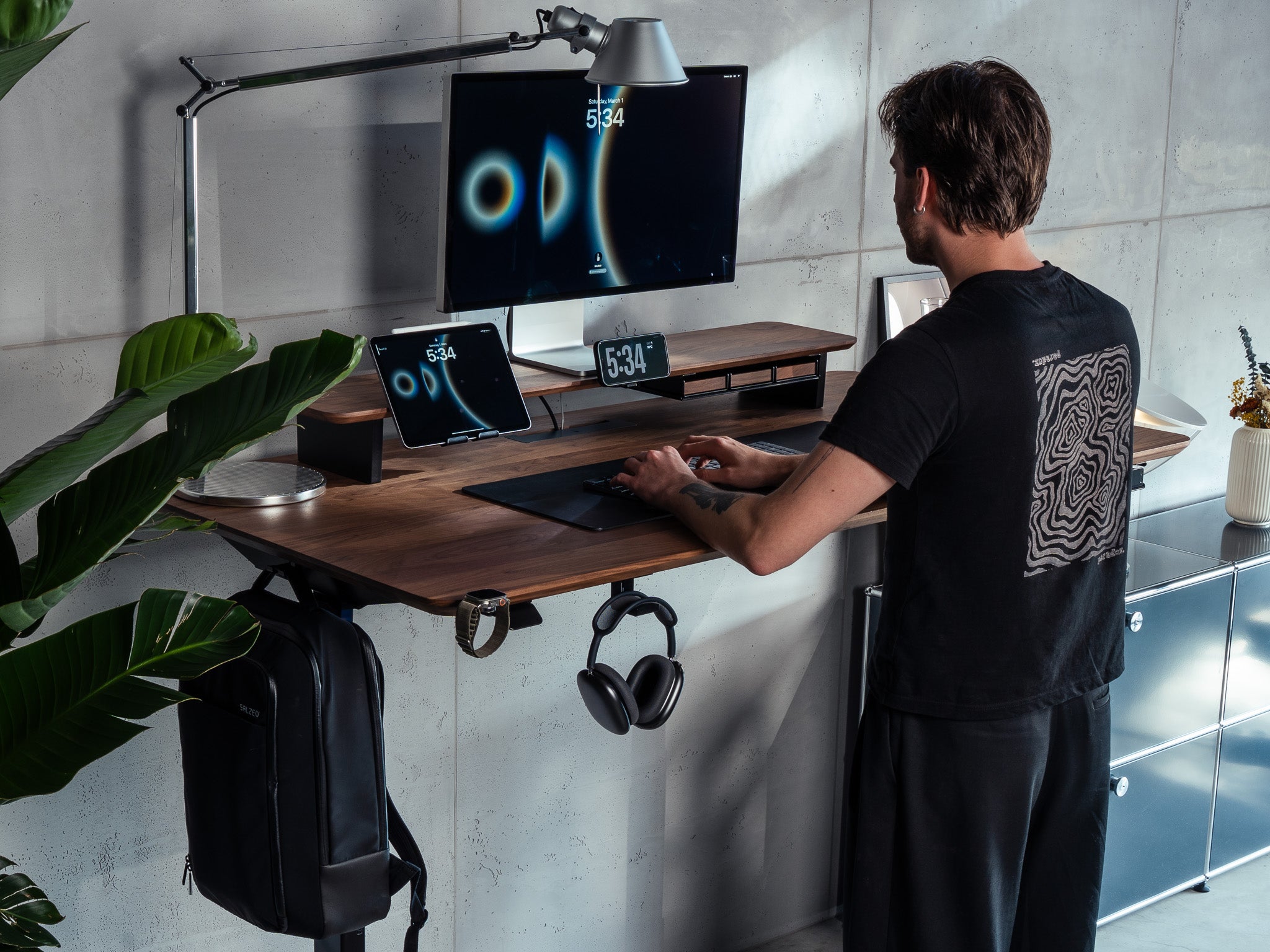 Desk Cockpit - The Modular & Height-Adjustable Desk | BALOLO
