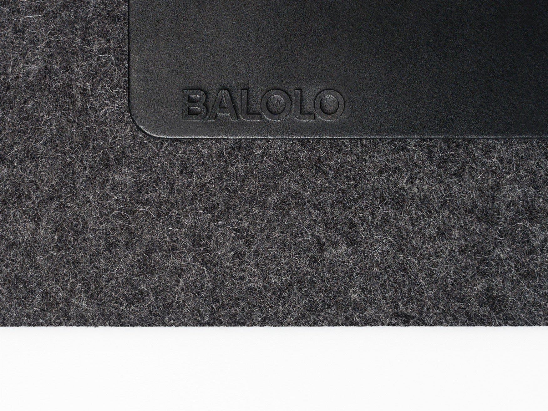 BALOLO, Mouse Pad, Leder, leather, leather mouse pad, desk pad, desk setup, Mausunterlage, Maus Pad, office, büro, home office @expand