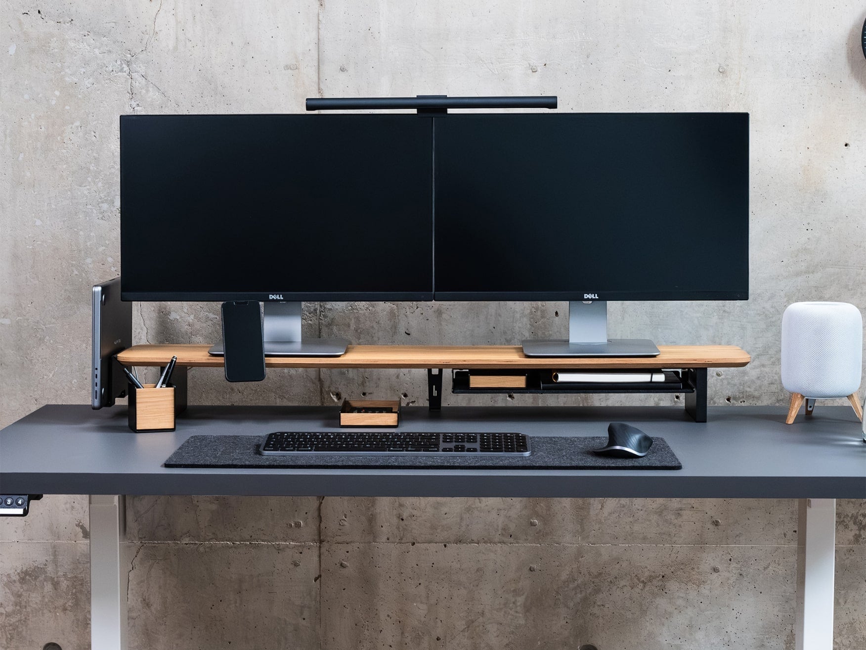 Setup Cockpit – The Dual Monitor Stand for your Desk Setup