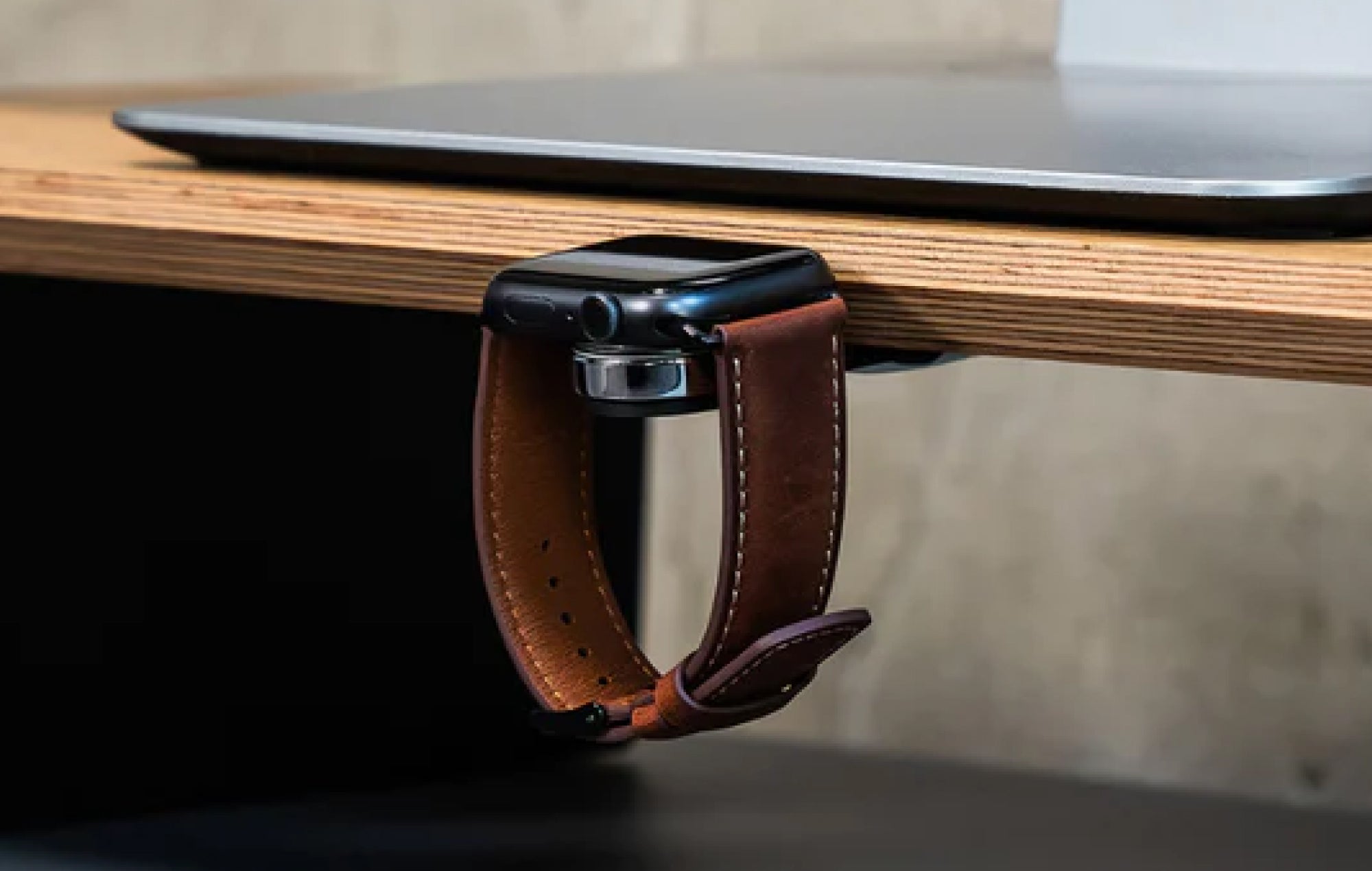 From the wrist to the Setup Cockpit: The new Apple Watch Holder